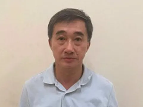 Khởi tố Thứ trưởng Bộ Y tế Trần Văn Thuấn về tội nhận hối lộ