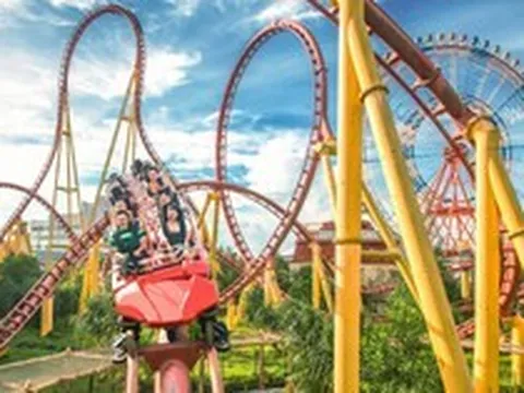 Ông Phạm Nhật Vượng sắp xây 2 VinWonders rộng gấp 4 lần Disneyland Park tại Paris