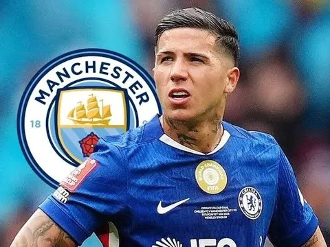 Nghịch lý của kỳ chuyển nhượng điên rồ nhất Premier League
