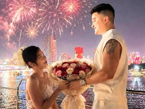 Chị gái Nam Em được nam ca sĩ 41 tuổi công khai bày tỏ