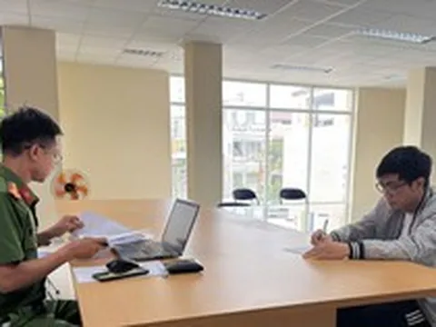 Bắt tạm giam cựu nhân viên ngân hàng Trần Tứ Đức SN 1994
