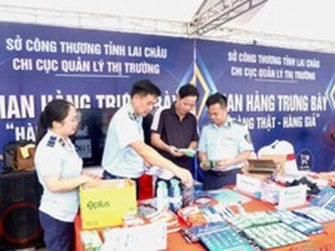 Trang bị kỹ năng bảo vệ người tiêu dùng từ gian hàng thật - giả