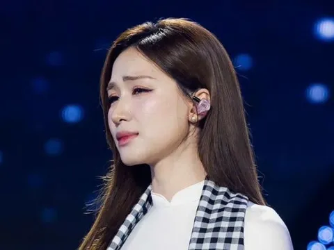 Một nữ ca sĩ tuyên bố về số tiền 1 tỷ liên quan Hòa Minzy