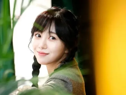 Kwon Mina (AOA) đăng đàn tố chị gái