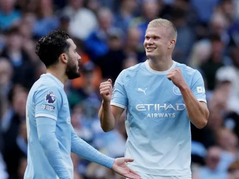 Man City toàn thắng ở Premier League