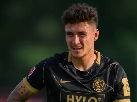 Tuyển thủ Thái Lan đi vào lịch sử Bundesliga