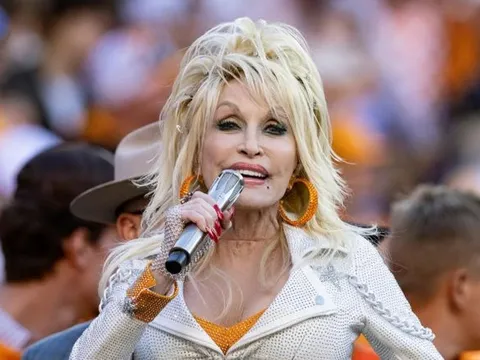 Em gái Dolly Parton lên tiếng về thông tin sai lệch, có liên quan đến AI