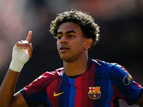 Barcelona hủy diệt Valencia tại Mestalla