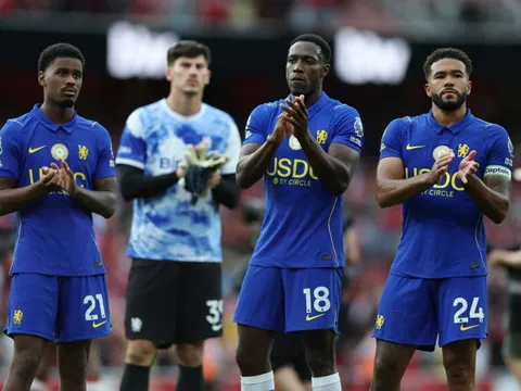 Chelsea vẫn chưa chạm tới đẳng cấp của Arsenal