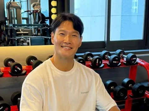 Kim Jong Kook lần đầu khoe vợ sau 1 năm giấu kín, tiết lộ điều bất ngờ
