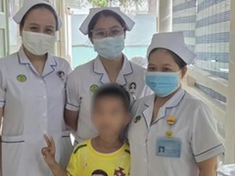 Bệnh nhi 7 tuổi mắc viêm não sau nhiều ngày sốt cao