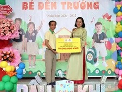 Phân bón Cà Mau dành gần 2 tỷ đồng tiếp sức học sinh, sinh viên