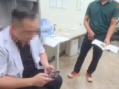 Vụ kẹp tiền để được xạ trị sớm: Bệnh viện E đình chỉ toàn bộ cán bộ liên quan