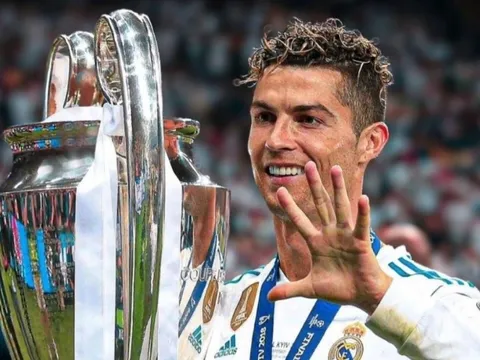 Tranh cãi đội hình hay nhất lịch sử Champions League vắng Ronaldo