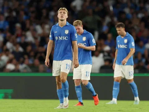 Nghịch lý của những số 9 đắt giá ở Champions League