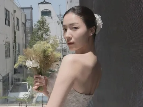 Ryu Hwa Young (T-ara) chính thức lên xe hoa vào hôm nay, nói một câu ngọt ngào về hôn nhân