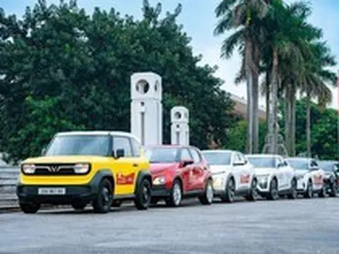 “Tháng Ngâu” không cản được hãng xe của tỷ phú Phạm Nhật Vượng