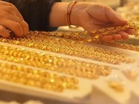 Giá vàng quay đầu tăng, vì sao người mua vẫn lỗ 4,3 triệu đồng/lượng sau một tuần?