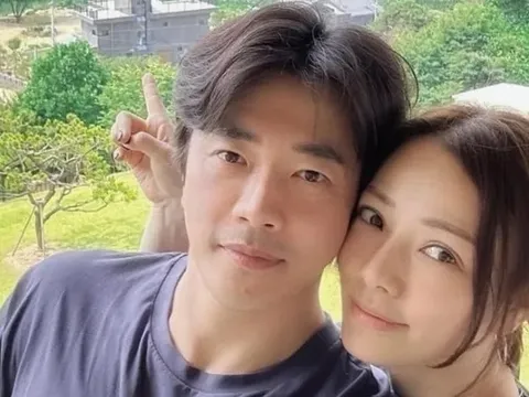 Vợ Kwon Sang Woo trầm trồ khi đi xem BTS diễn ở Mỹ