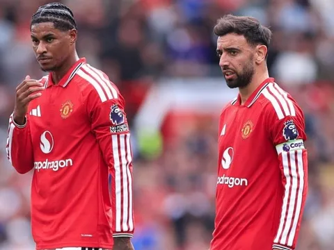MU thua muối mặt trước 10 người Man City