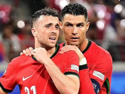 Ronaldo phẫn nộ