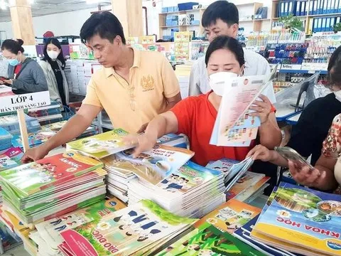 Cung ứng sách giáo khoa như mặt hàng thiết yếu, không đặt nặng lợi nhuận