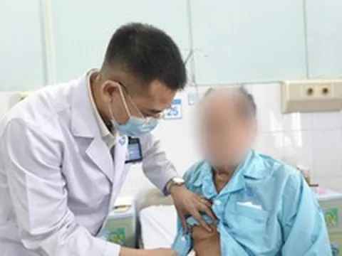 Xương cá xuyên vào gan, cụ ông 82 tuổi sốc nhiễm trùng
