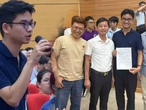 Con trai Phó Giám đốc A9 Bạch Mai chọn Hồi sức cấp cứu, nối nghiệp cha