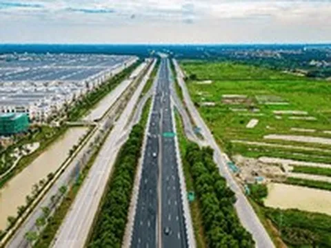 Tập đoàn Đèo Cả đề xuất đầu tư tuyến đường 10 làn, rộng 120 m kết nối Hưng Yên với sân bay Gia Bình, dự kiến khởi công vào cuối năm 2026