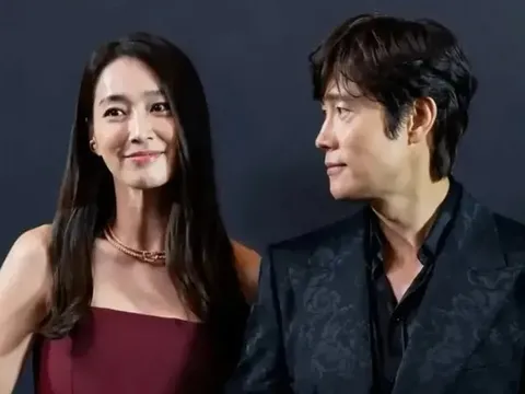 Lee Min Jung có cảnh hôn 4 tiếng, không kể với chồng Lee Byung Hun