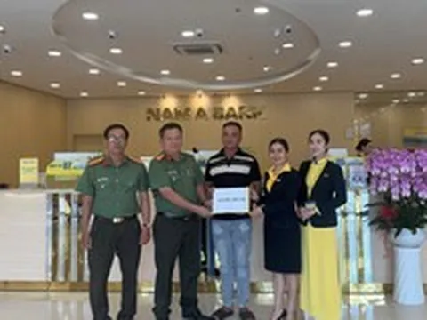 Công an kiểm tra giao dịch chuyển khoản 630 triệu đồng từ tài khoản Nam A Bank sang ACB với nội dung "mua bán tôm": Hai người được mời làm việc