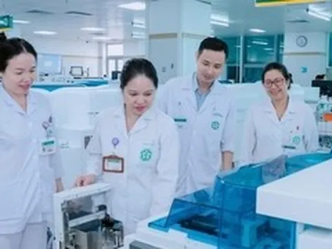 Bệnh viện Bạch Mai rút thời gian trả kết quả xét nghiệm xuống còn 45 phút