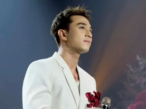 Màn hát live tiếng Anh của Dương Edward đang gây sốt mạng xã hội