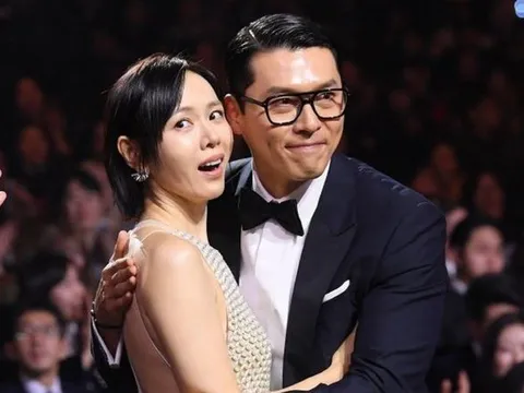 Hyun Bin bất ngờ khi gặp fan lưu giữ kỷ niệm từ Son Ye Jin theo cách đặc biệt