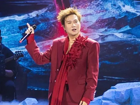 'Dậy sóng' với clip cảm ơn của ca sĩ Vương Anh Tú
