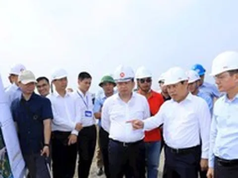 Chủ tịch UBND thành phố Vũ Đại Thắng: Tuyệt đối không để có mặt bằng nhưng nhà thầu triển khai chậm