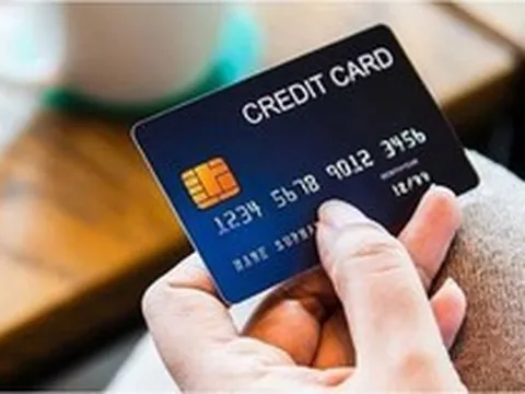 Nợ thẻ tín dụng, nên làm gì để kiểm soát và trả dần?