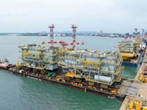 Lần đầu tiên Việt Nam xuất khẩu sang châu Âu 4 công trình điện khổng lồ: Cao bằng tòa nhà 15 tầng, nặng tương đương 20 chiếc máy bay Boeing 777