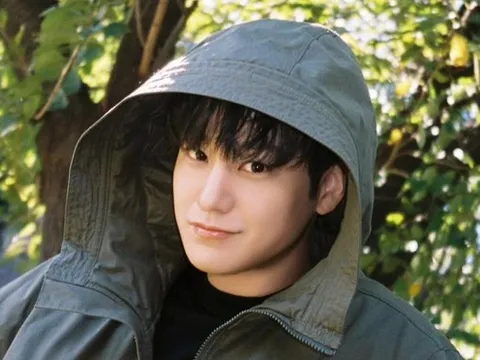 Kim Bum làm điều đặc biệt kỷ niệm 20 năm ra mắt