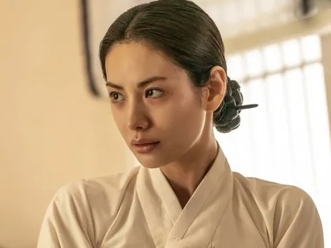 Nana lên tiếng về nghi vấn tiêm filler môi trong 'Scandal'