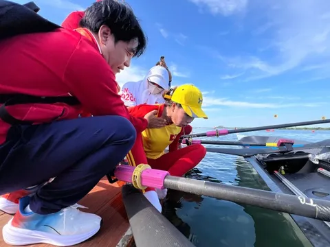 Vận động viên Việt Nam nôn, không thể lên bục nhận HCĐ