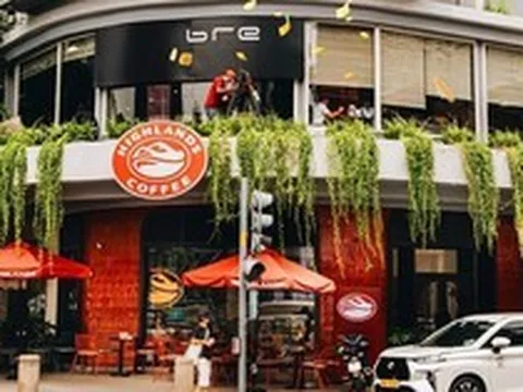 Highlands Coffee đang là 'gà đẻ trứng vàng', Jollibee vẫn trao quyền kiểm soát cho ông David Thái: Nước cờ của tập đoàn Philippines đằng sau khoản 2.300 tỷ đồng trước thềm 2 cuộc niêm yết