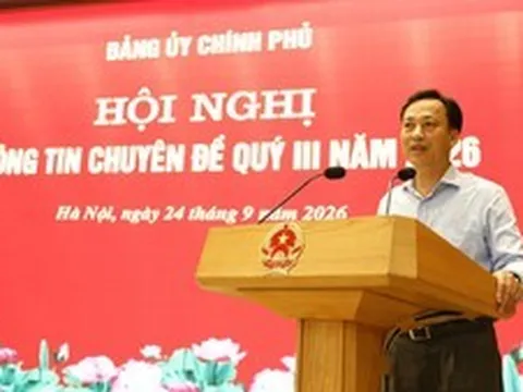 Chuyển từ tư duy ‘làm theo’ sang ‘thực hành’, đưa việc học tập Bác vào công việc hằng ngày