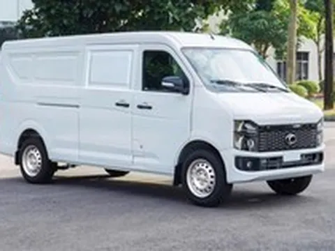 Tỷ phú Trần Bá Dương tung ra xe tải van điện mới, đi 300km sau mỗi lần sạc