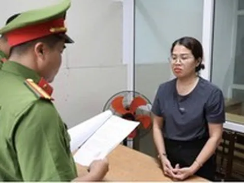 Lật tẩy thủ đoạn chuyển hàng chục tỷ xuyên biên giới của người đàn ông Hàn Quốc