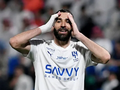 Nike hủy hợp tác phút chót với Benzema