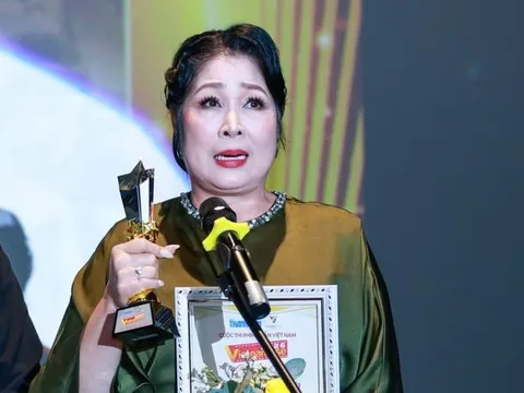 NSND Hồng Vân nhận 'tin vui' ở giải thưởng Vietnamese