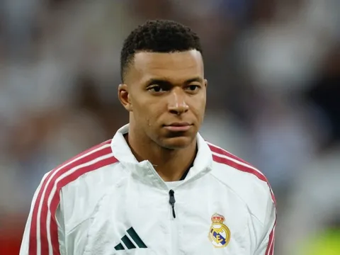 Mối quan hệ ngột ngạt của Mbappe và Dembele