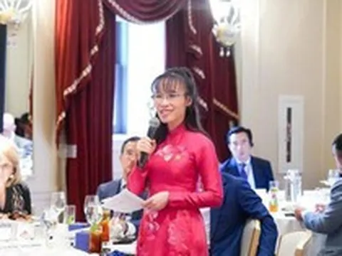 Một chuyến đi Mỹ của tiến sĩ giàu nhất Việt Nam: Ký kết 23 thỏa thuận, xuất hiện tại Sở Giao dịch Chứng khoán New York và chốt deal với tập đoàn của Elon Musk