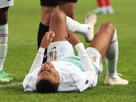 Mbappe rời tuyển Pháp